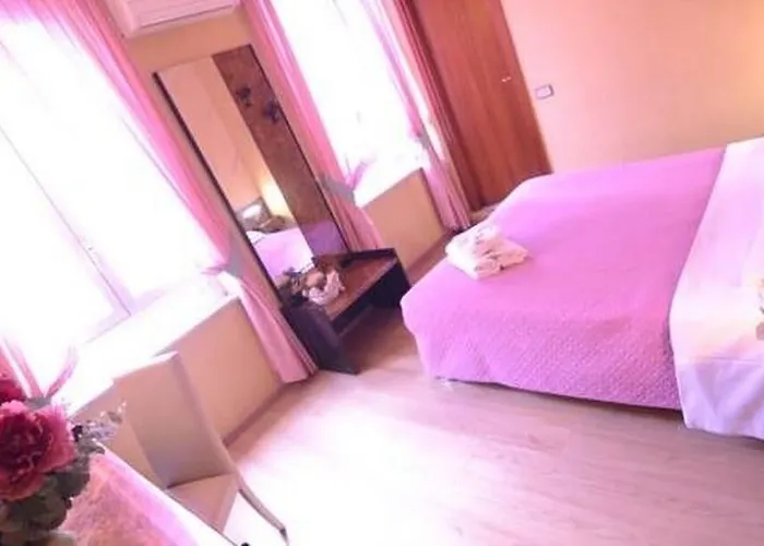 Otel Capri 2*