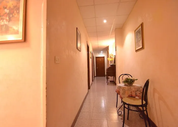 Otel Capri 2*