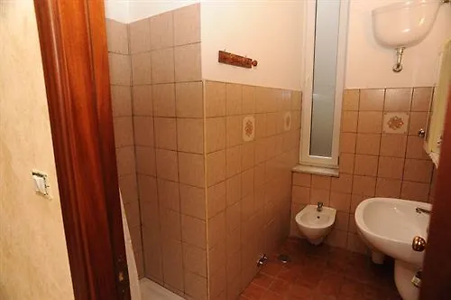 Otel Capri 2*