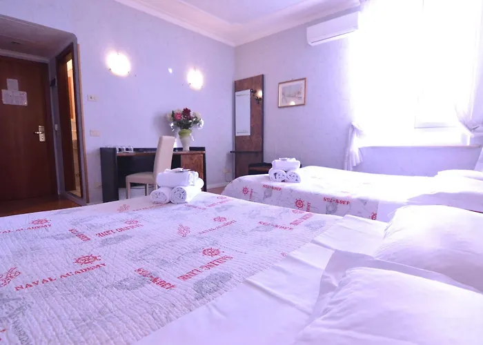 Capri Otel 2*